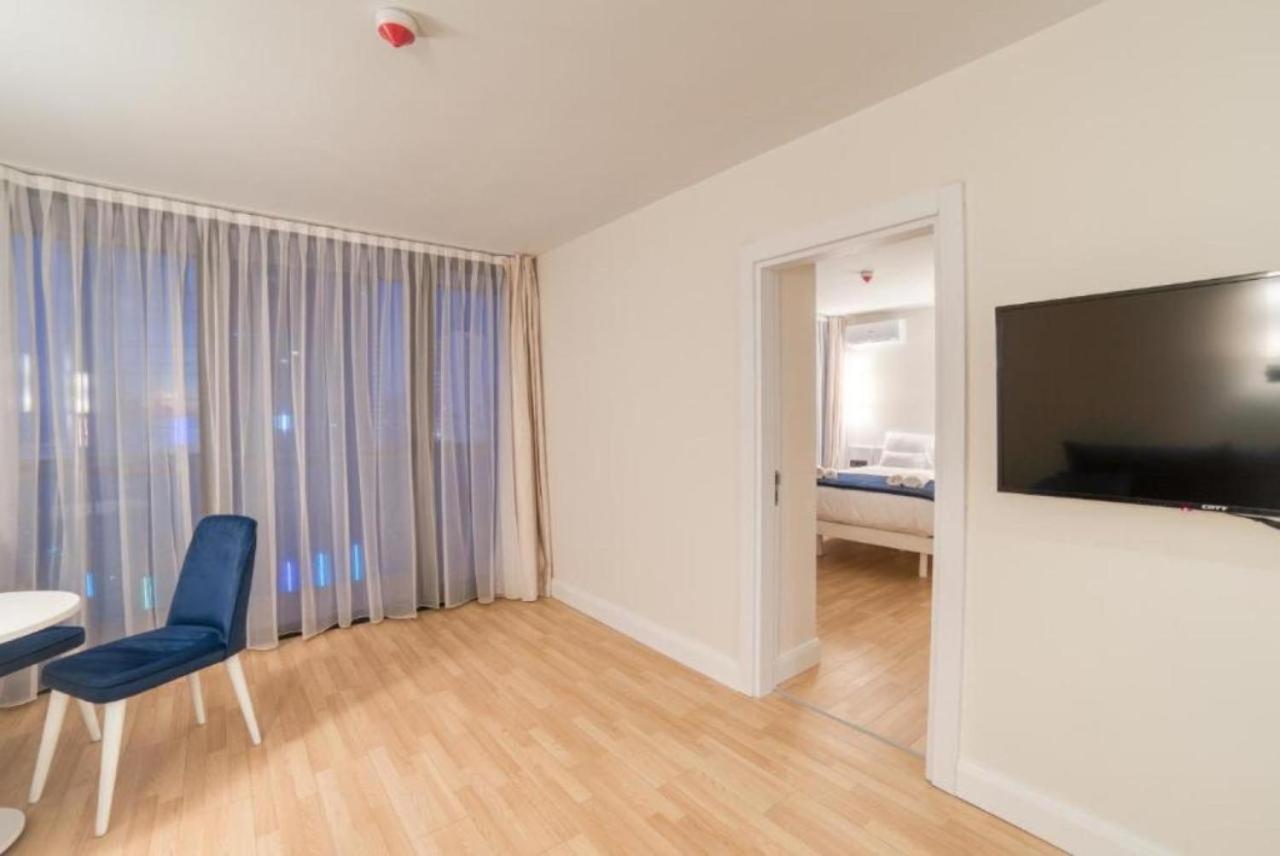 Lux Apartaments Batumi Zewnętrze zdjęcie
