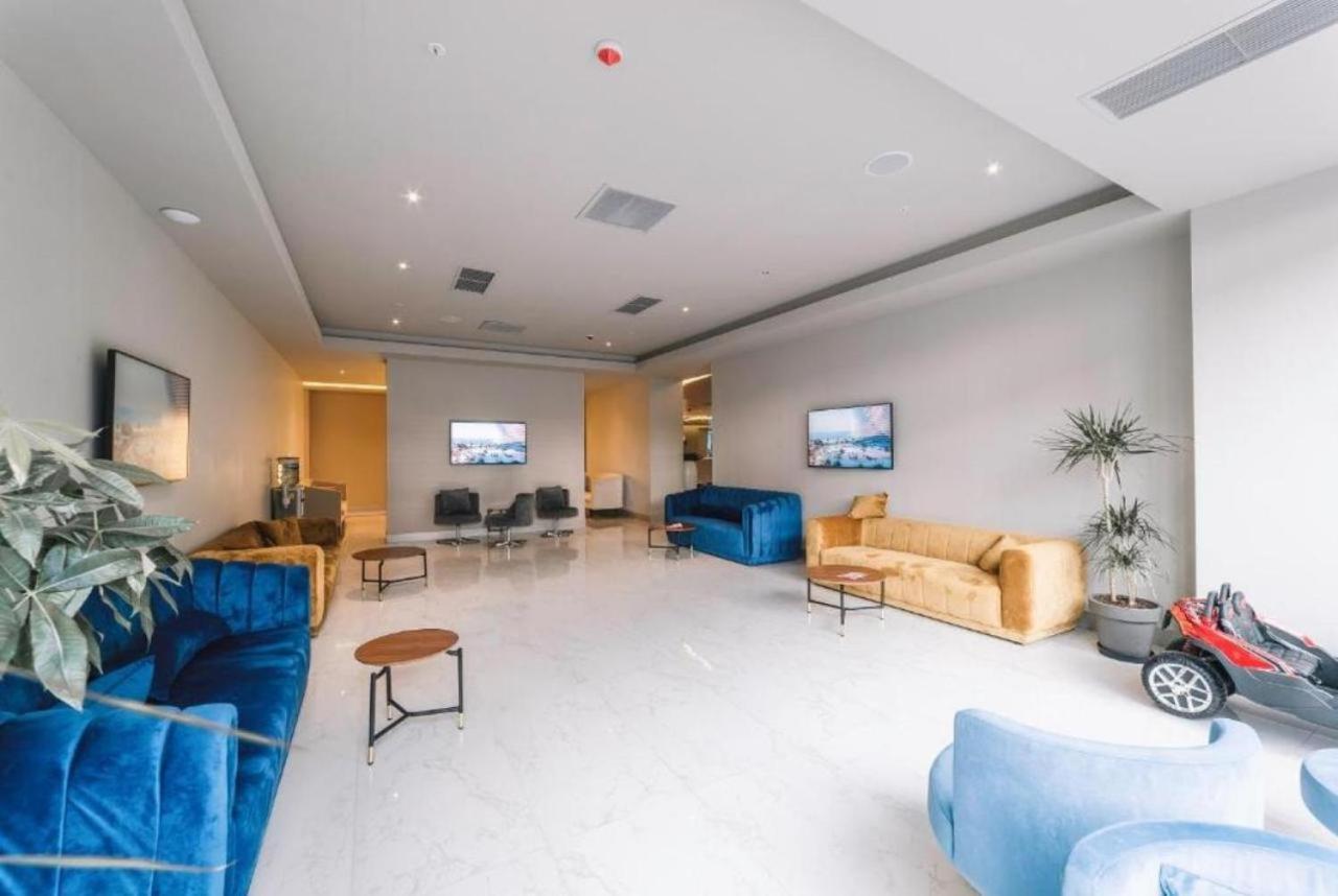 Lux Apartaments Batumi Zewnętrze zdjęcie